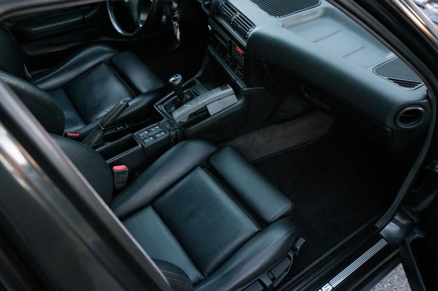 Интерьер BMW M5 Touring (E34) 1992 года  (EU) (фото 51 из 94)